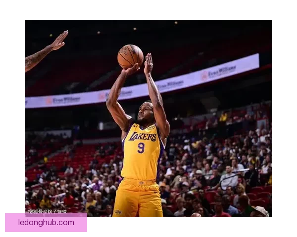 亚历山大空砍33分布朗中距离投篮出色对手调整后轻松反超