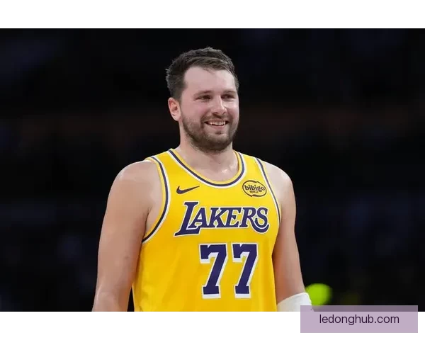 亚历山大连续九周领跑MVP榜 东契奇升至第二力压文班